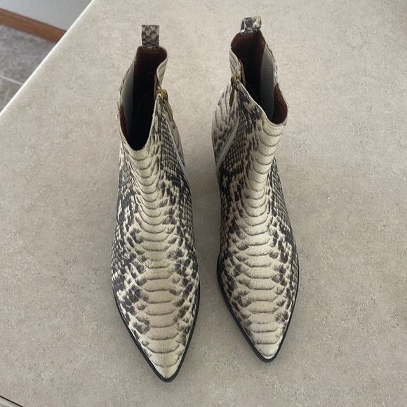 NWOT Franco Sarto Shay Bootie - Picture 4 of 11